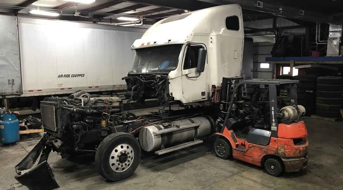 خدمات رویال ولوو احمدی